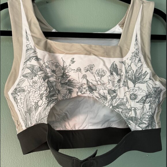 Visual Mood Green Pastel Sports Bra - Picture 7 of 8